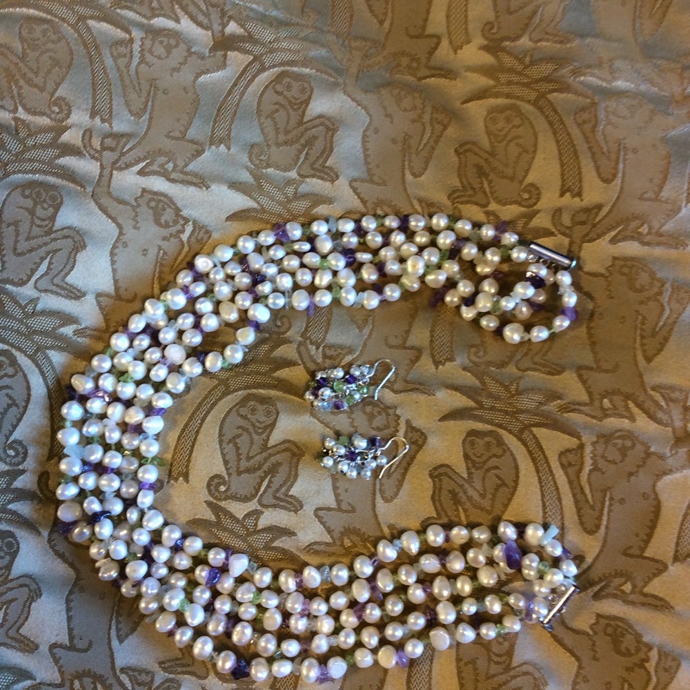 Pearl with amethyst/green peridot necklace set